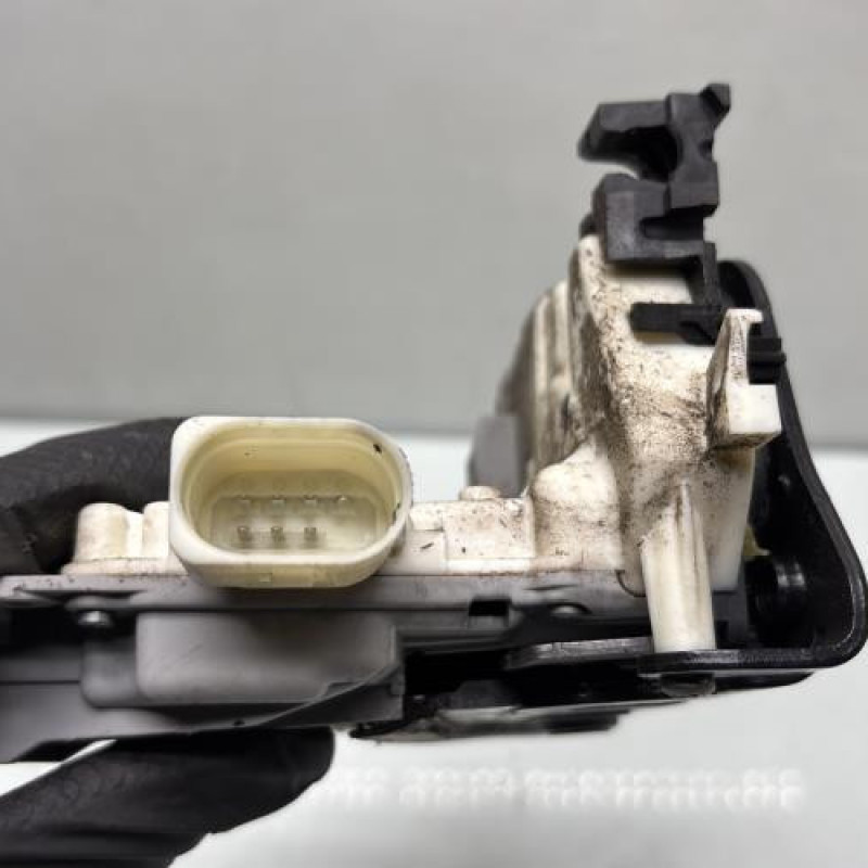 Serrure arriere gauche VOLKSWAGEN PASSAT 6 Photo n°4