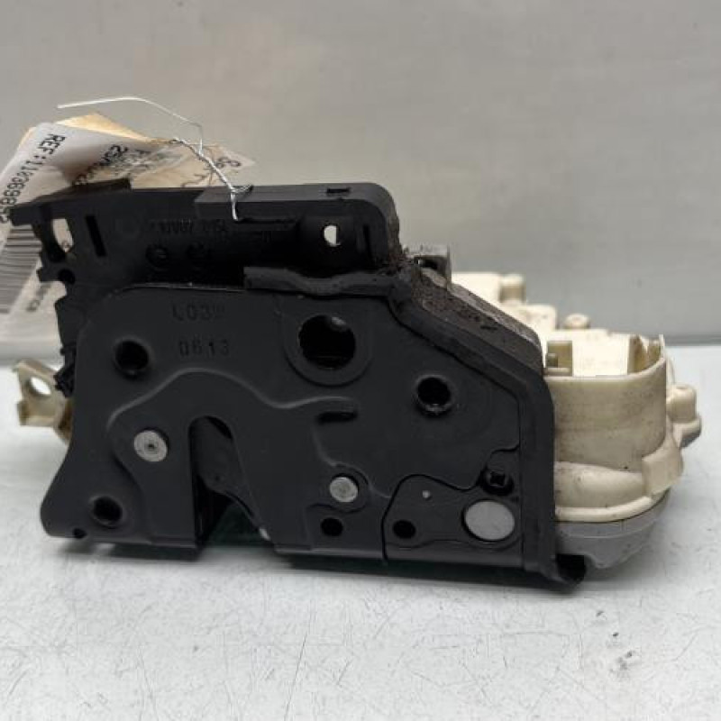 Serrure avant gauche VOLKSWAGEN PASSAT 6 Photo n°1