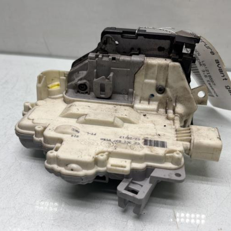 Serrure avant gauche VOLKSWAGEN PASSAT 6 Photo n°2