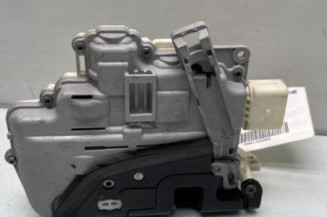 Serrure avant gauche VOLKSWAGEN PASSAT 6