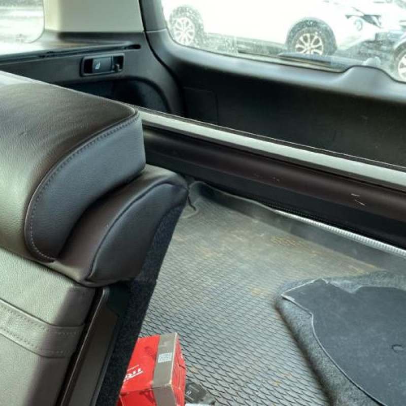 Verin de coffre VOLKSWAGEN PASSAT 6 Photo n°17