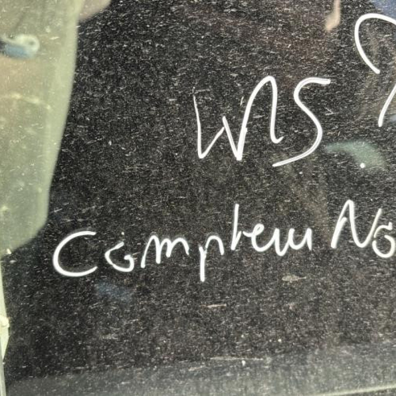 Optique avant secondaire gauche (feux)(clignotant) FORD FOCUS 1 Photo n°12