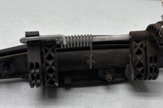 Poignee porte avant droit DACIA SANDERO 1