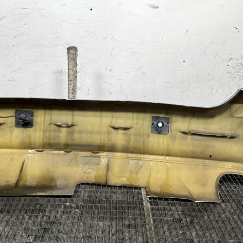 Pare choc arriere MERCEDES CLASSE R 251 Photo n°6