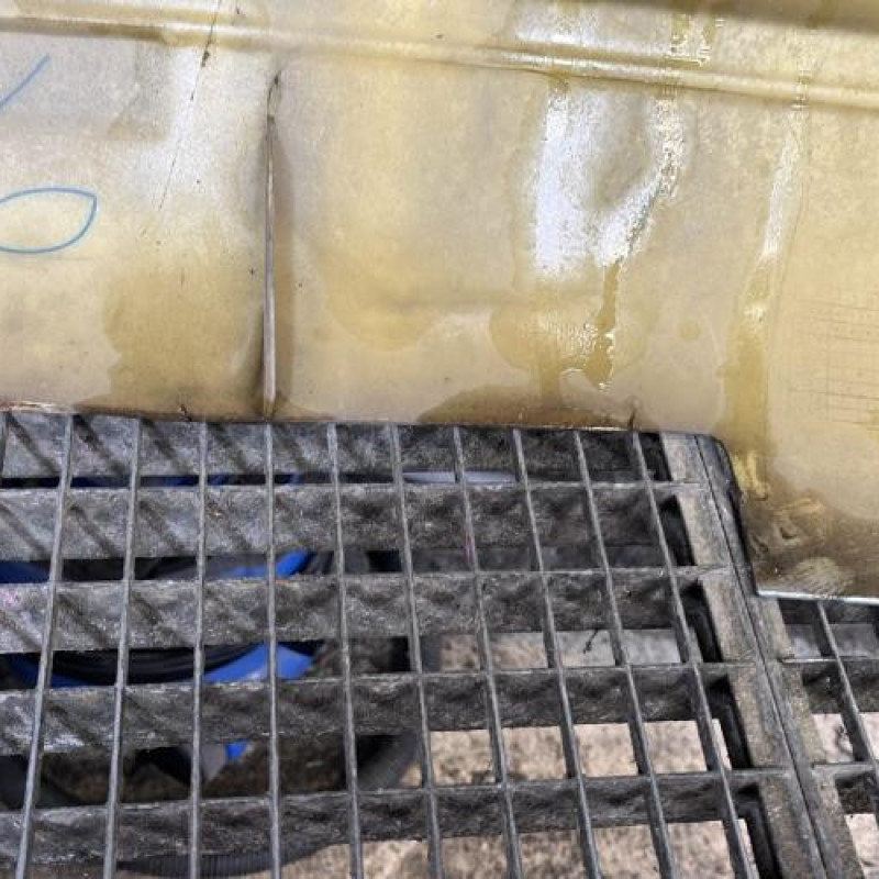 Pare choc arriere MERCEDES CLASSE R 251 Photo n°8