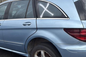 Pare choc arriere MERCEDES CLASSE R 251