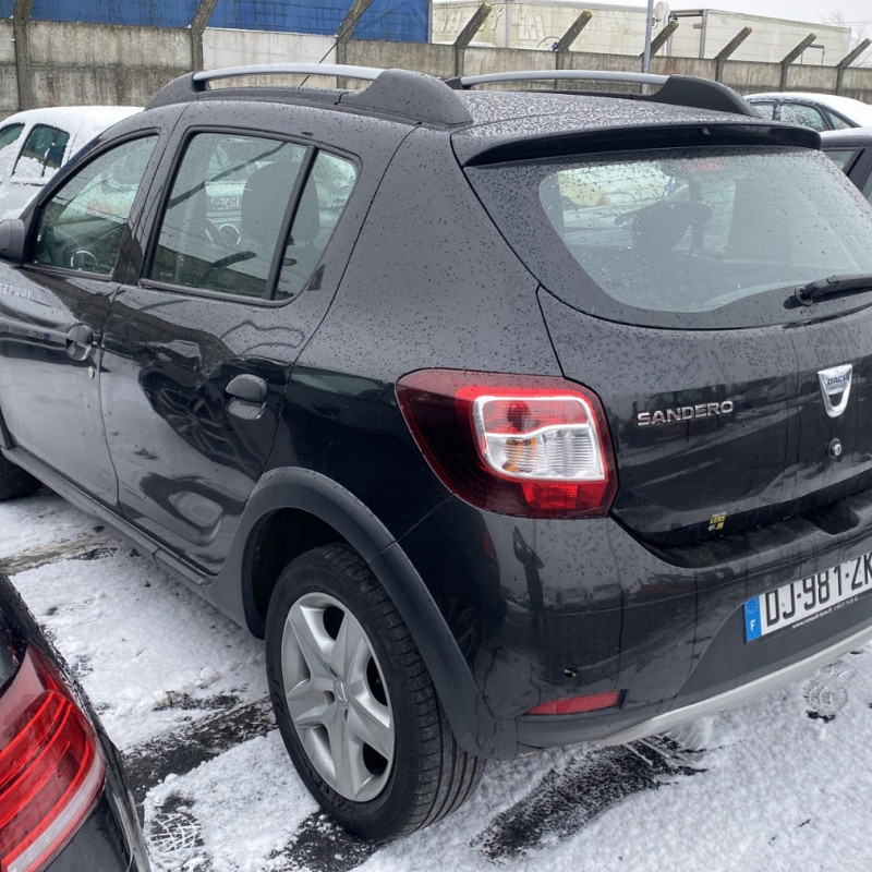 DACIA SANDERO 2 PHASE 1 0.9i - 12V TURBO TCE 90 Photo n°4
