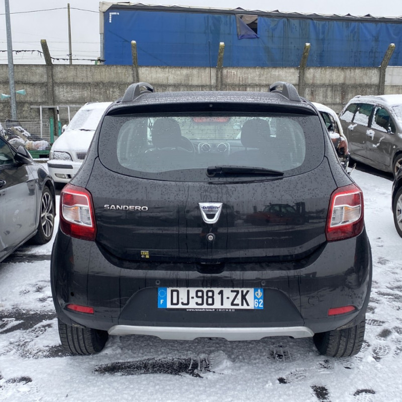DACIA SANDERO 2 PHASE 1 0.9i - 12V TURBO TCE 90 Photo n°5
