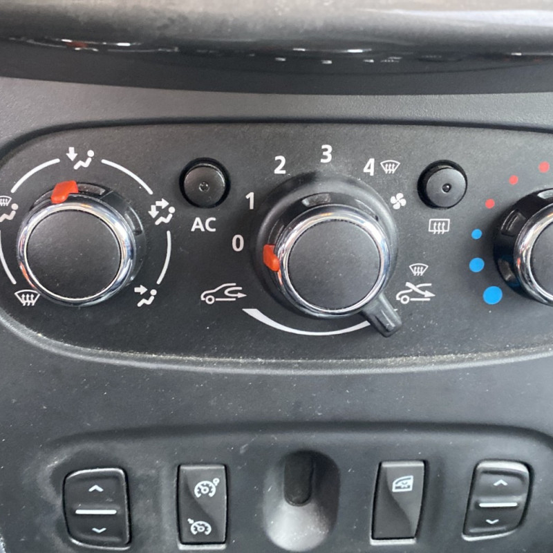 DACIA SANDERO 2 PHASE 1 0.9i - 12V TURBO TCE 90 Photo n°8