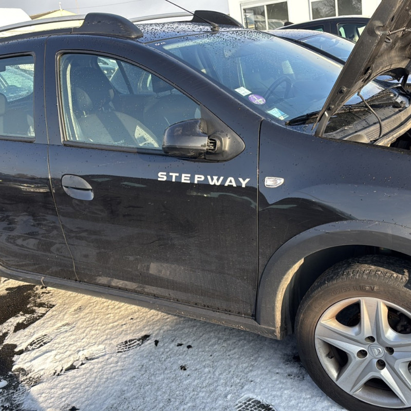 DACIA SANDERO 2 PHASE 1 0.9i - 12V TURBO TCE 90 Photo n°13