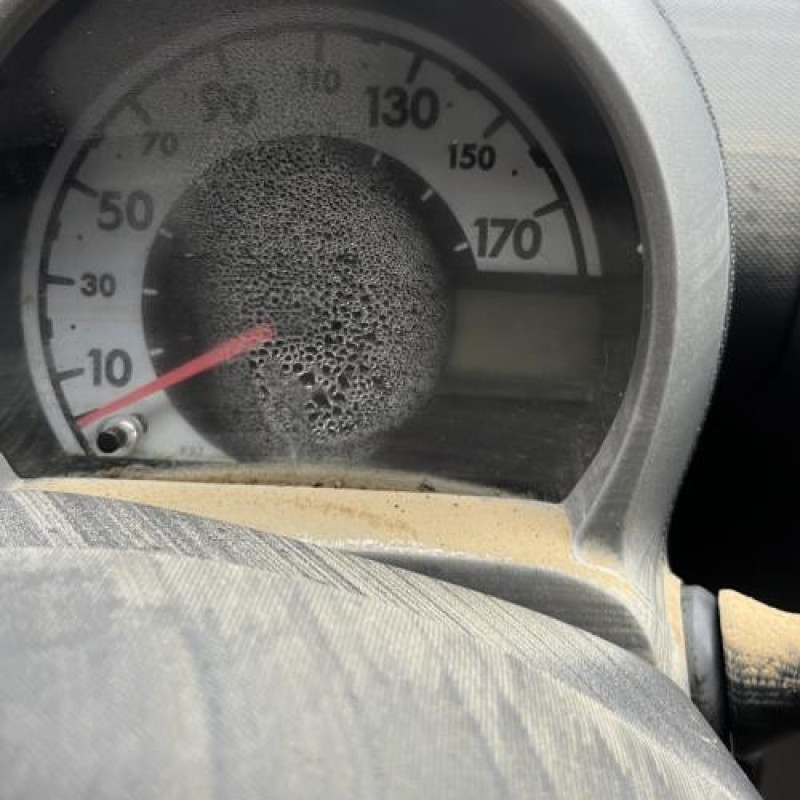 Bras essuie glace arriere CITROEN C1 1 Photo n°8