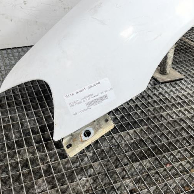 Aile avant gauche PEUGEOT 106 Photo n°2