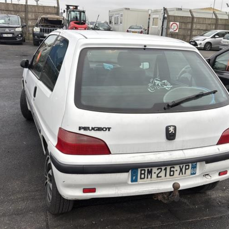 Aile avant gauche PEUGEOT 106 Photo n°10