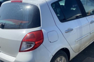 Pretensionneur de ceinture avant gauche RENAULT CLIO 3