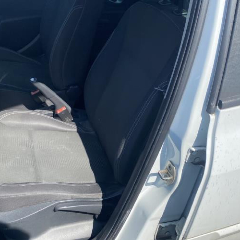 Pretensionneur de ceinture avant gauche RENAULT CLIO 3 Photo n°16