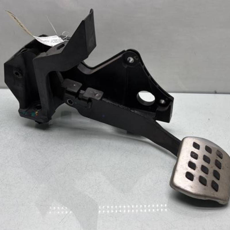 Pedale de frein RENAULT CLIO 5 Photo n°2