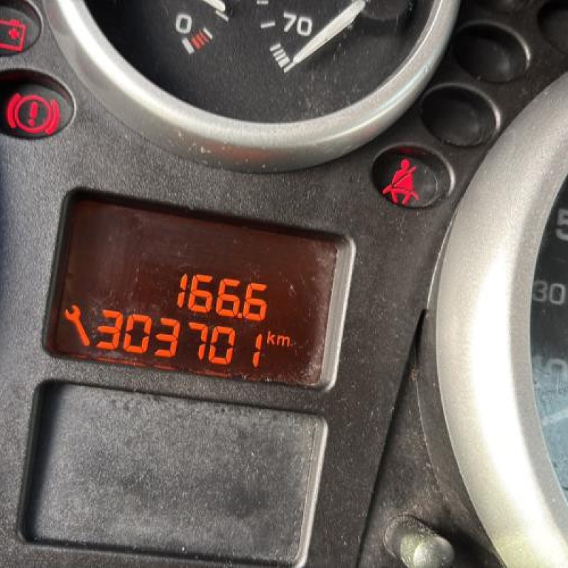 Compteur PEUGEOT 207 Photo n°17