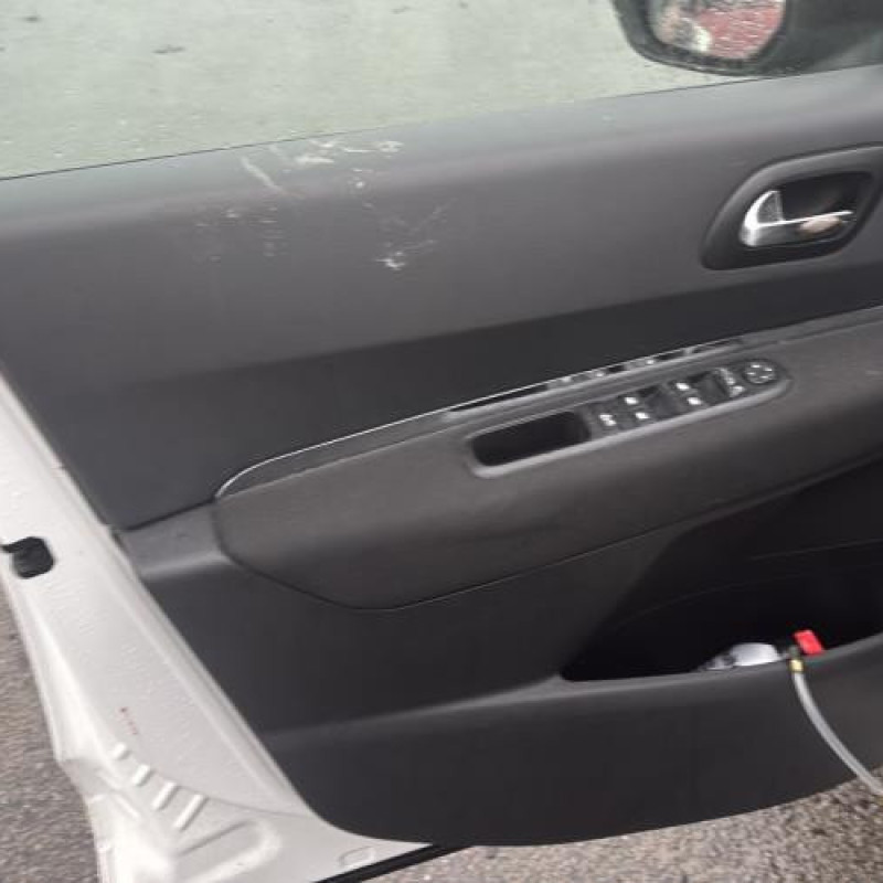 Amortisseur arriere droit PEUGEOT 5008 1 Photo n°9