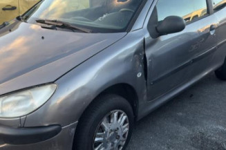 Boitier de prechauffage PEUGEOT 206 Photo n°1