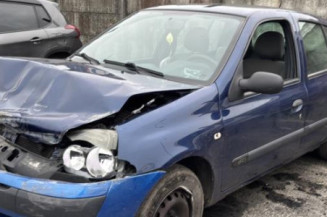 Reservoir essence RENAULT CLIO 2 Photo n°1