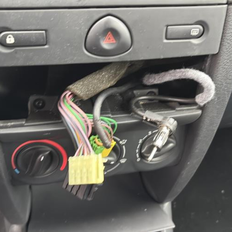 Levier de vitesses RENAULT CLIO 2 CAMPUS Photo n°17