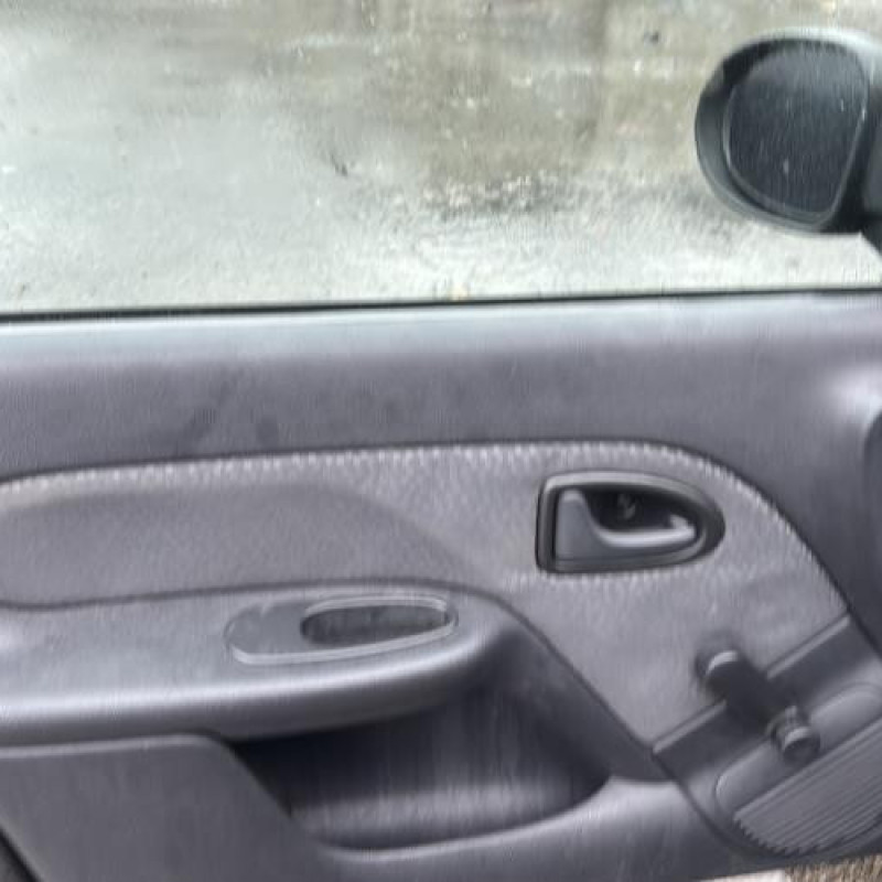 Levier de vitesses RENAULT CLIO 2 CAMPUS Photo n°9