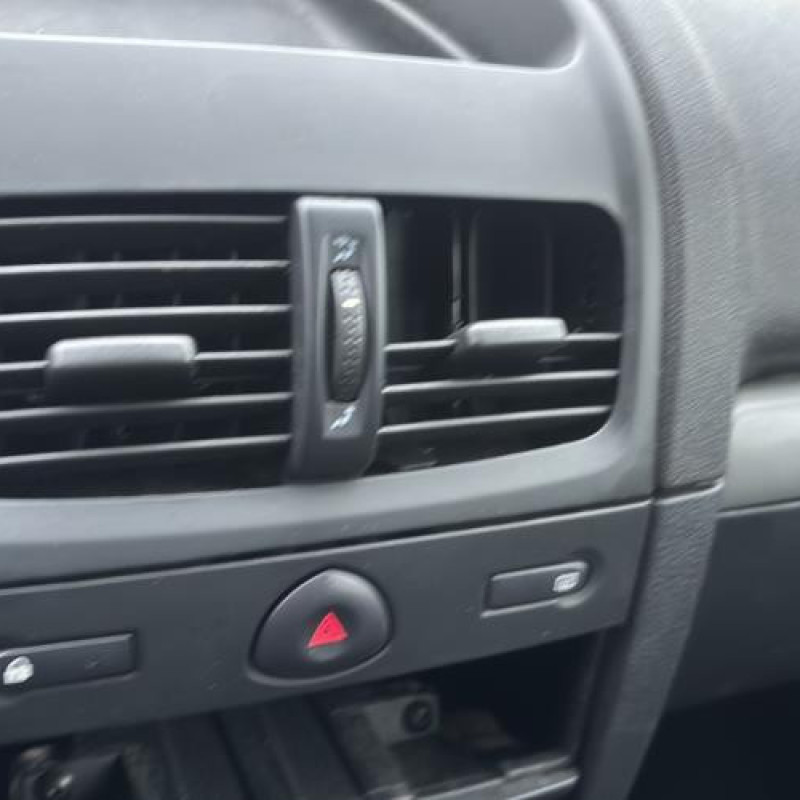 Levier de vitesses RENAULT CLIO 2 CAMPUS Photo n°18