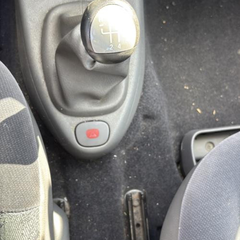 Levier de vitesses RENAULT CLIO 2 Photo n°18