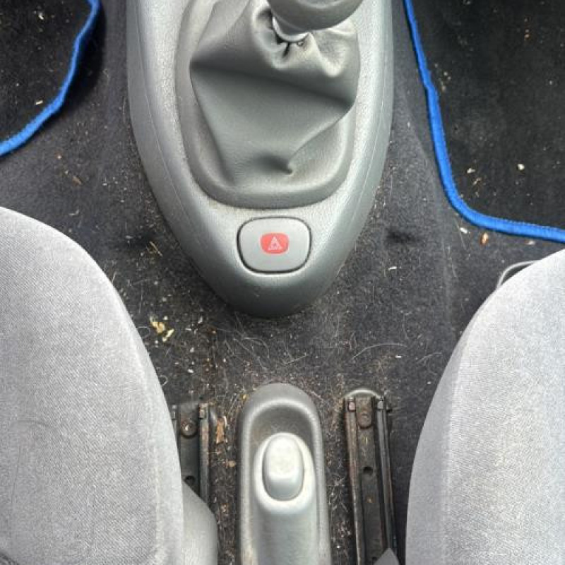 Levier de vitesses RENAULT CLIO 2 Photo n°18