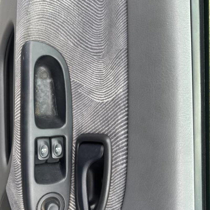 Tambour arriere gauche RENAULT CLIO 2 Photo n°10