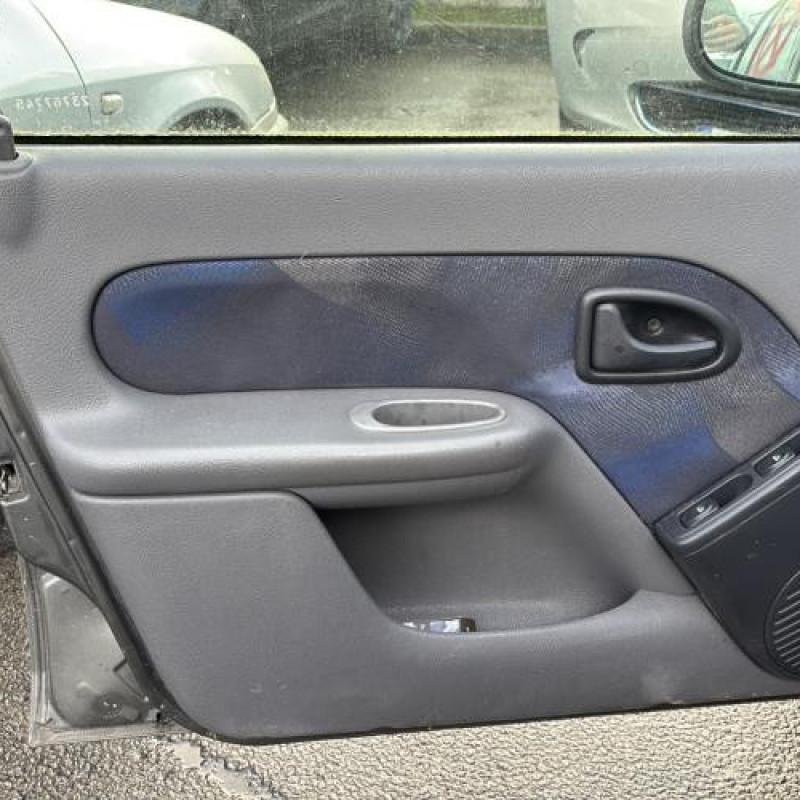 Tambour arriere gauche RENAULT CLIO 2 Photo n°9