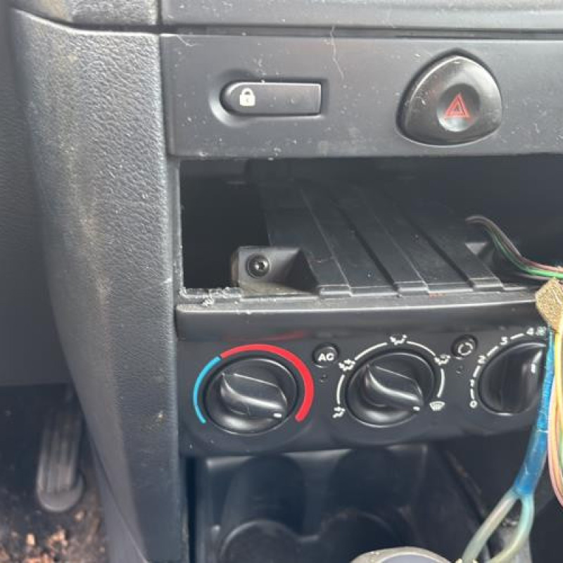 Levier de vitesses RENAULT CLIO 2 Photo n°16