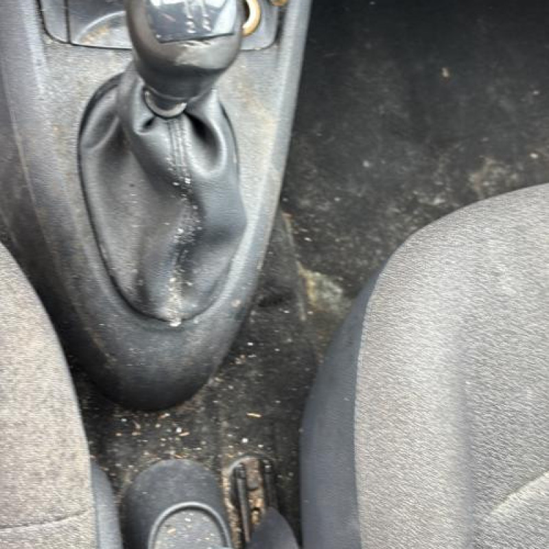 Levier de vitesses RENAULT CLIO 2 Photo n°17