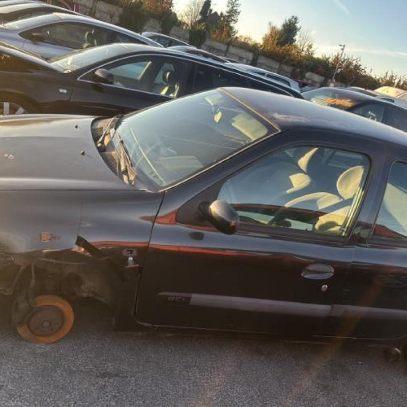 Tambour arriere gauche RENAULT CLIO 2 Photo n°8