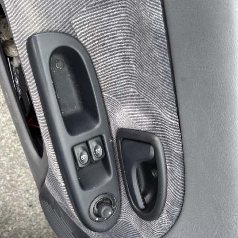 Tambour arriere gauche RENAULT CLIO 2 Photo n°10