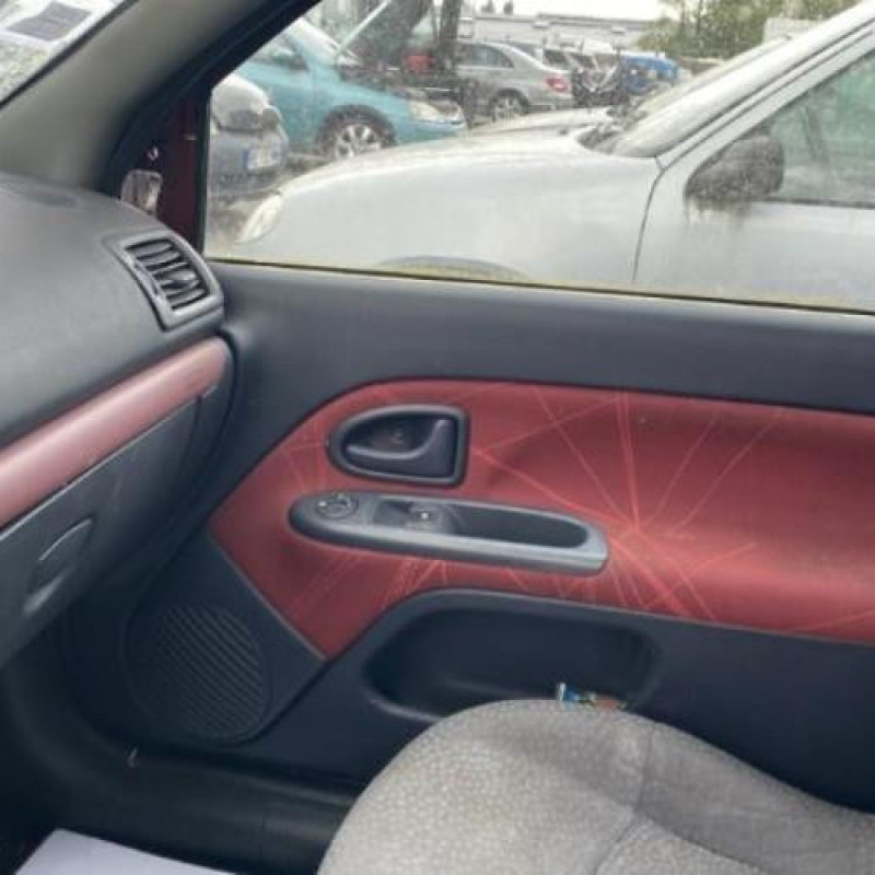 Tambour arriere droit RENAULT CLIO 2 Photo n°19