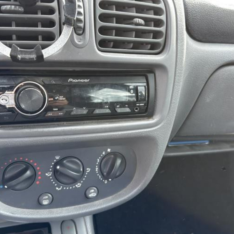 Levier de vitesses RENAULT CLIO 2 Photo n°19