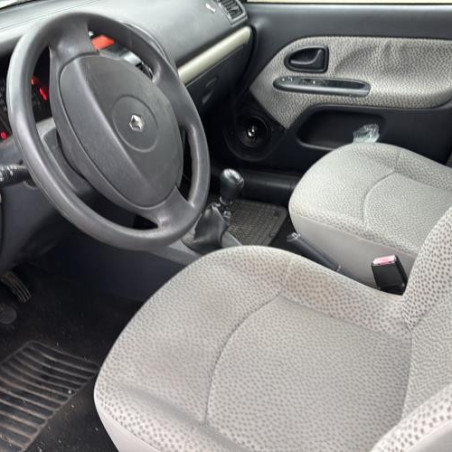 Pare brise RENAULT CLIO 2 Photo n°1