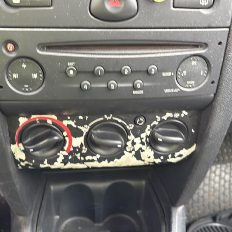 Vitre avant droit RENAULT CLIO 2 Photo n°18