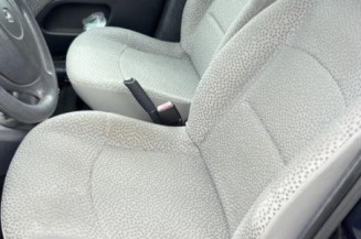 Poignee interieur arriere droit RENAULT CLIO 2