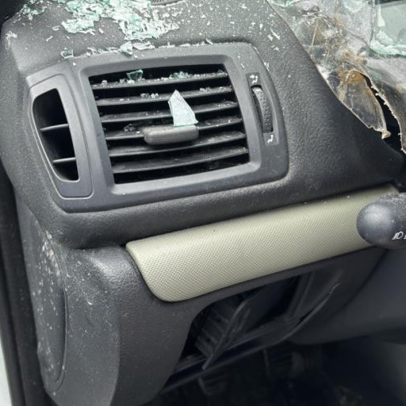 Bouton de coffre RENAULT CLIO 2 Photo n°15