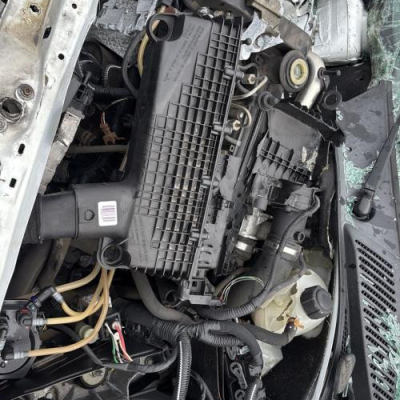 Interrupteur de leve vitre avant droit RENAULT CLIO 2 Photo n°18