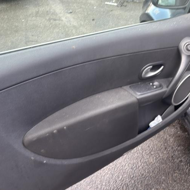 Vase de lave glace RENAULT CLIO 3 Photo n°9