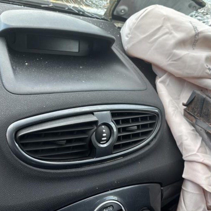 Vase de lave glace RENAULT CLIO 3 Photo n°16