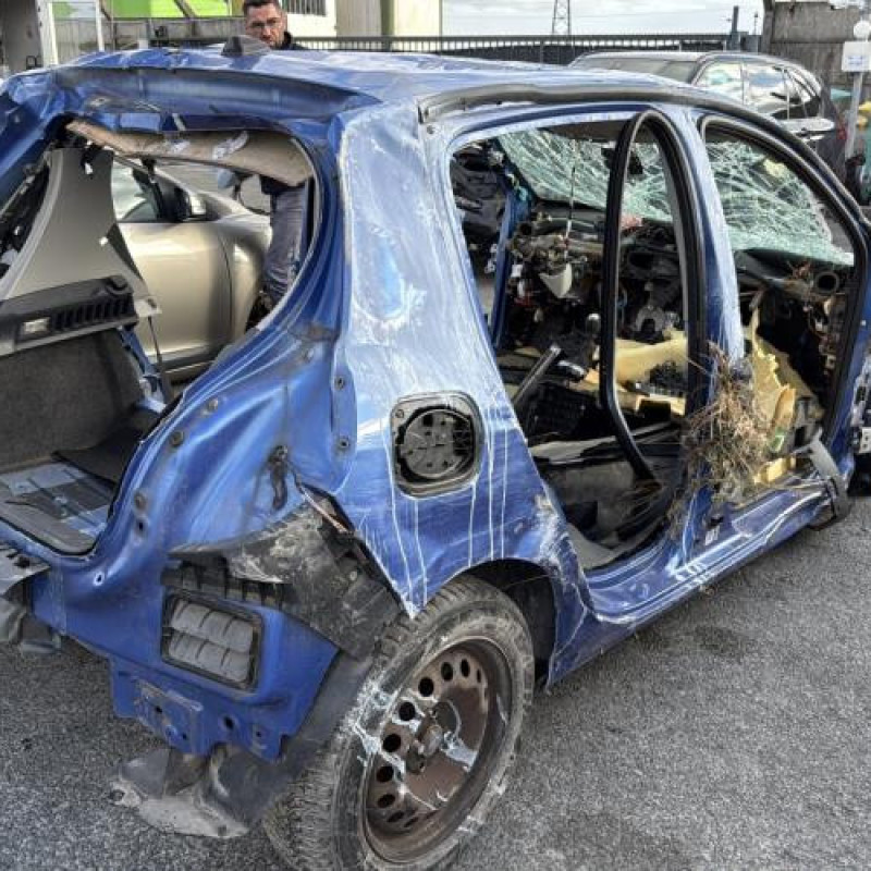 Pivot de moyeu avant droit RENAULT CLIO 3 Photo n°3