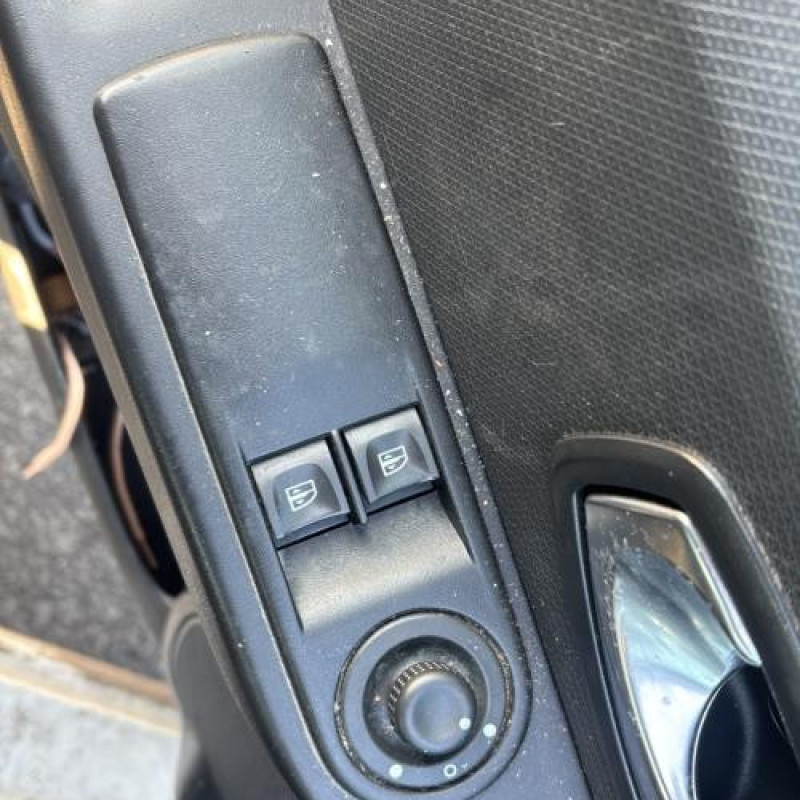 Compteur RENAULT CLIO 4 Photo n°10