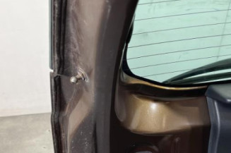 Malle/Hayon arriere DACIA DUSTER 1