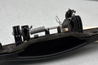 Poignee porte arriere droit DACIA SANDERO 1 Photo n°1