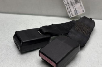 Attache ceinture arriere centrale DACIA SANDERO 1 Photo n°1