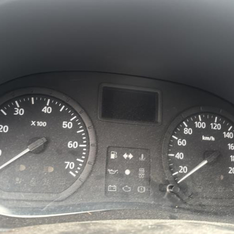 Attache ceinture arriere centrale DACIA SANDERO 1 Photo n°17